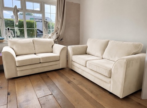 Seater cream colour plush - 2,